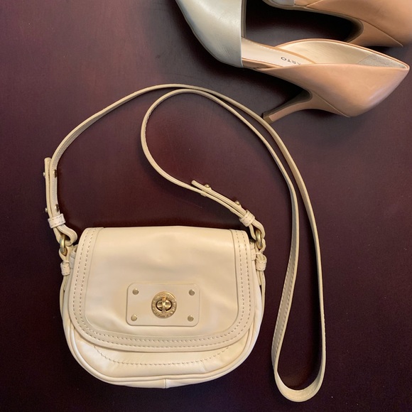 Marc By Marc Jacobs Handbags - Marc By Marc Jacobs Crossbody Purse~100% Leather